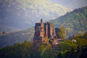 CARA Conférence chateaux forts